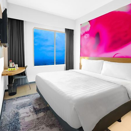 Favehotel Rungkut Surabaya Exteriör bild