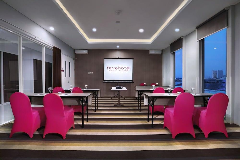 Favehotel Rungkut Surabaya Exteriör bild