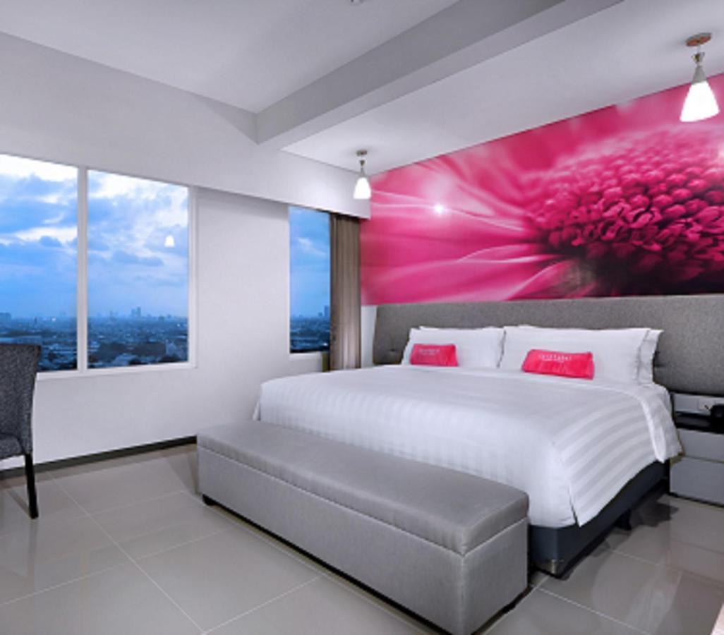 Favehotel Rungkut Surabaya Exteriör bild